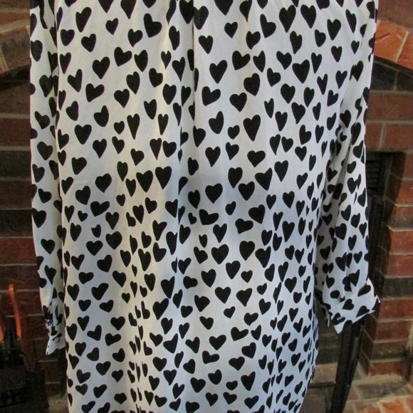 Dalia White with Black Hearts, Blouse, 3/4 Sleeve, 2 Button Breast, Women's Med - Picture 2 of 4